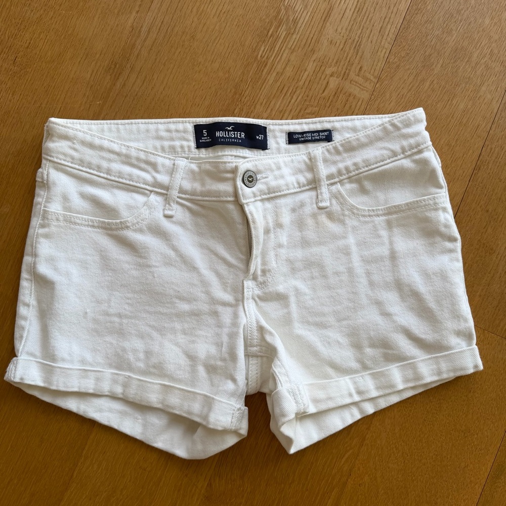 Hollister White Low-Rise Midi Jean Shorts